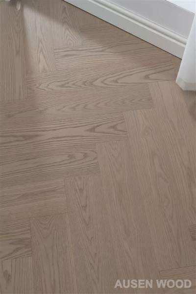 Lantai Herringbone Abu Eropah
